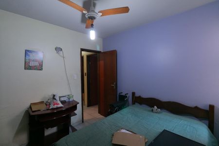 Casa à venda com 180m², 3 quartos e 3 vagas Casa à venda com 180m², 3 quartos e 3 vagasSuite