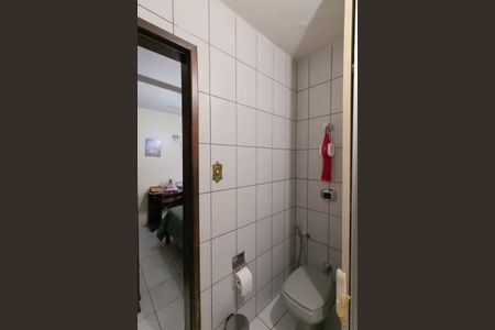 Casa à venda com 180m², 3 quartos e 3 vagas Casa à venda com 180m², 3 quartos e 3 vagasBanheiro/Suite