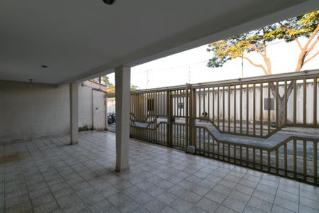 Casa à venda com 180m², 3 quartos e 3 vagas Casa à venda com 180m², 3 quartos e 3 vagasArea comum