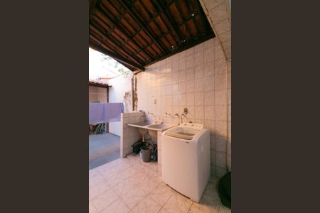 Casa à venda com 180m², 3 quartos e 3 vagas Casa à venda com 180m², 3 quartos e 3 vagasArea de serviço