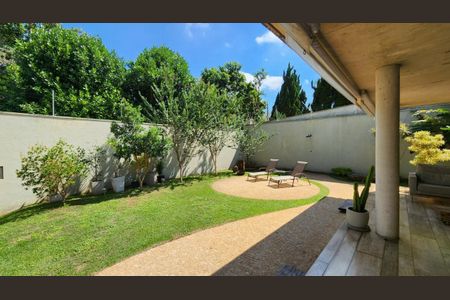 Casa à venda com 265m², 3 quartos e 6 vagas Casa à venda com 265m², 3 quartos e 6 vagasFoto 05