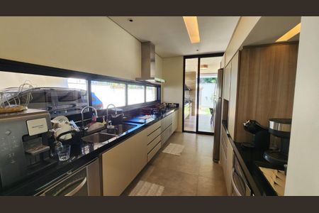 Casa à venda com 265m², 3 quartos e 6 vagas Casa à venda com 265m², 3 quartos e 6 vagasFoto 11