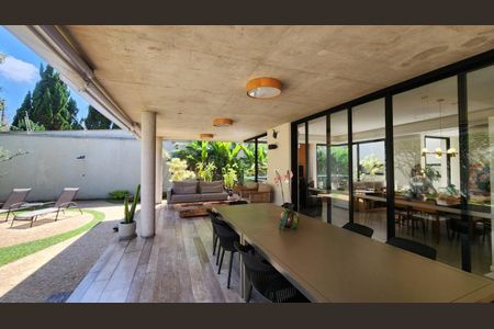 Casa à venda com 265m², 3 quartos e 6 vagas Casa à venda com 265m², 3 quartos e 6 vagasFoto 04