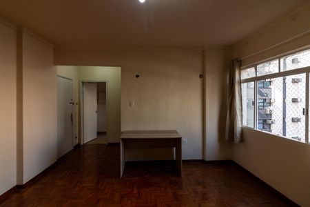 Apartamento à venda com 39m², 1 quarto e sem vagaSala/Quarto