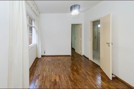 Apartamento à venda com 74m², 2 quartos e sem vaga Apartamento à venda com 74m², 2 quartos e sem vagaSala