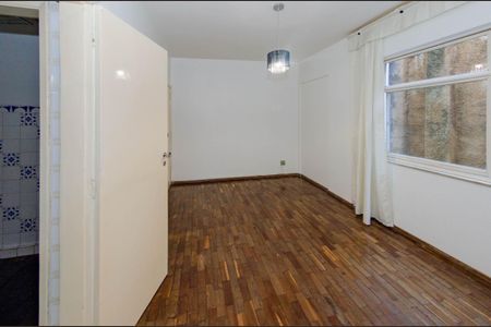 Apartamento à venda com 74m², 2 quartos e sem vaga Apartamento à venda com 74m², 2 quartos e sem vagaSala