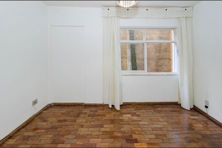 Apartamento à venda com 74m², 2 quartos e sem vaga Apartamento à venda com 74m², 2 quartos e sem vagaSala