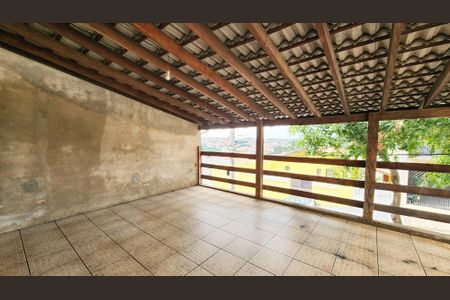 Casa à venda com 254m², 3 quartos e 5 vagasVaranda