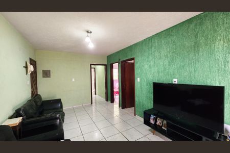 Casa à venda com 254m², 3 quartos e 5 vagasSala