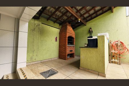 Casa à venda com 254m², 3 quartos e 5 vagasChurrasqueira