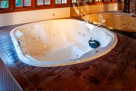 Casa à venda com 495m², 4 quartos e 2 vagas Casa à venda com 495m², 4 quartos e 2 vagasSala