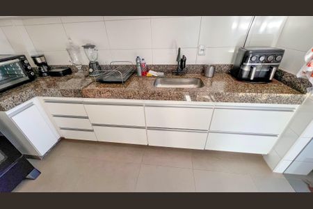 Apartamento à venda com 105m², 3 quartos e 2 vagasCozinha