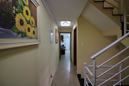 Casa à venda com 298m², 4 quartos e 5 vagasCorredor