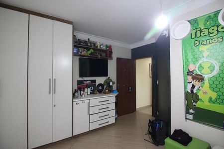Casa à venda com 298m², 4 quartos e 5 vagasQuarto 02