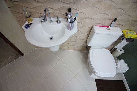 Casa à venda com 298m², 4 quartos e 5 vagasSuíte 01 Banheiro