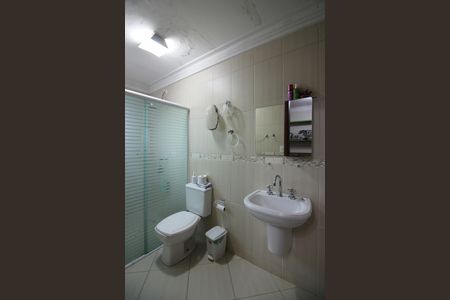 Casa à venda com 298m², 4 quartos e 5 vagasSuíte 02 Banheiro