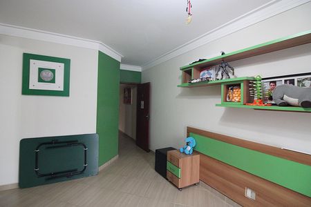 Casa à venda com 298m², 4 quartos e 5 vagasSuíte 02