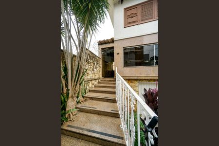 Casa para alugar com 450m², 4 quartos e 7 vagasEntrada