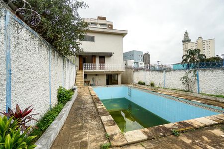 Casa para alugar com 450m², 4 quartos e 7 vagasPiscina