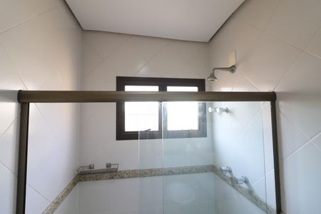 Casa à venda com 288m², 6 quartos e 7 vagasBanheiro 2