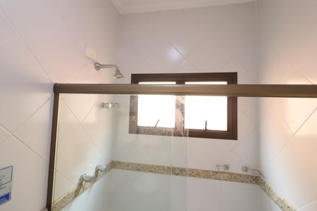 Casa à venda com 288m², 6 quartos e 7 vagasBanheiro 4