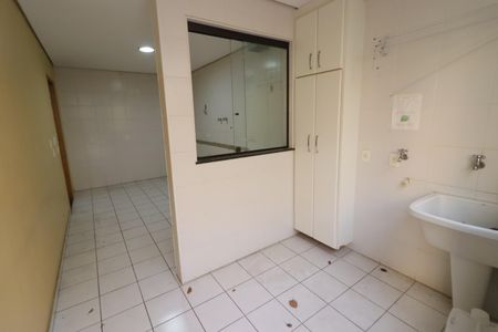 Casa à venda com 288m², 6 quartos e 7 vagasÁrea de Serviço 1