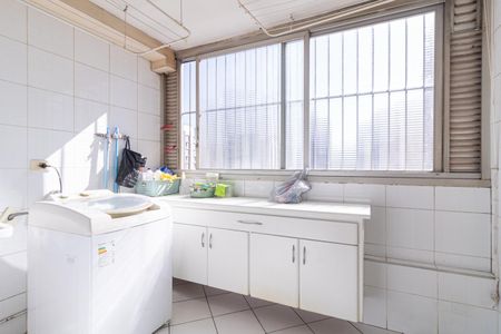 Apartamento à venda com 137m², 3 quartos e 1 vagaÁrea de Serviço