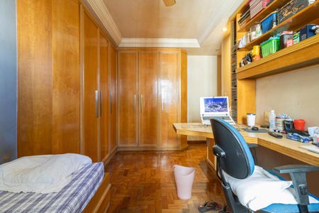 Apartamento à venda com 137m², 3 quartos e 1 vagaQuarto 2