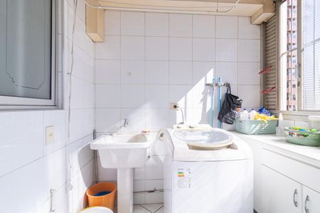 Apartamento à venda com 137m², 3 quartos e 1 vagaÁrea de Serviço