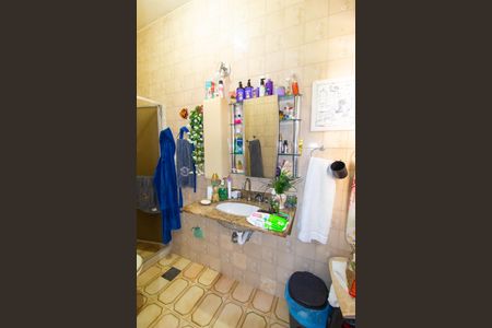 Casa à venda com 140m², 2 quartos e 1 vagaBanheiro social