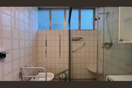 Apartamento à venda com 245m², 3 quartos e 1 vagaBanheiro da Suíte