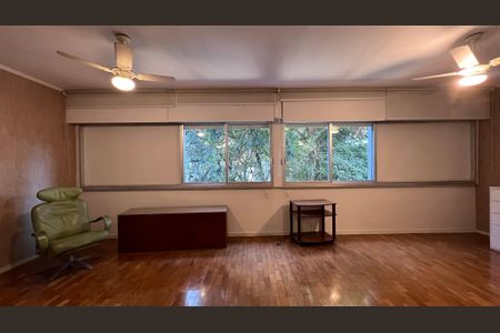 Apartamento à venda com 245m², 3 quartos e 1 vagaSuite