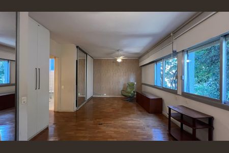 Apartamento à venda com 245m², 3 quartos e 1 vagaSuite