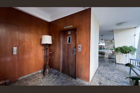 Apartamento à venda com 245m², 3 quartos e 1 vagaHall social