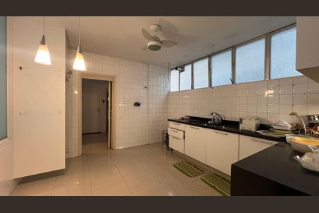 Apartamento à venda com 245m², 3 quartos e 1 vagaCozinha