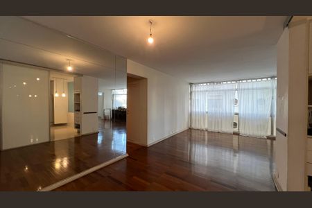 Apartamento à venda com 245m², 3 quartos e 1 vagaSala de Jantar