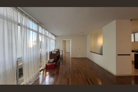 Apartamento à venda com 245m², 3 quartos e 1 vagaSala