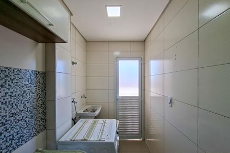 Apartamento para alugar com 64m², 2 quartos e 1 vaga Apartamento para alugar com 64m², 2 quartos e 1 vagaÁrea de Serviço