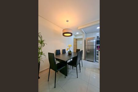 Apartamento para alugar com 64m², 2 quartos e 1 vaga Apartamento para alugar com 64m², 2 quartos e 1 vagaSala