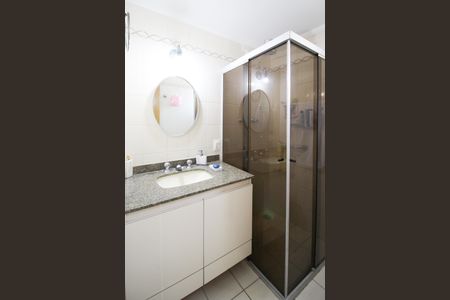 Apartamento à venda com 296m², 4 quartos e 2 vagas Apartamento à venda com 296m², 4 quartos e 2 vagasBanheiro