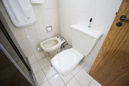 Apartamento à venda com 296m², 4 quartos e 2 vagas Apartamento à venda com 296m², 4 quartos e 2 vagasBanheiro