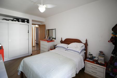Apartamento à venda com 296m², 4 quartos e 2 vagas Apartamento à venda com 296m², 4 quartos e 2 vagasSuíte 1