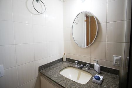 Apartamento à venda com 296m², 4 quartos e 2 vagas Apartamento à venda com 296m², 4 quartos e 2 vagasBanheiro