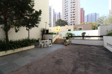Apartamento à venda com 296m², 4 quartos e 2 vagas Apartamento à venda com 296m², 4 quartos e 2 vagasÁrea comum