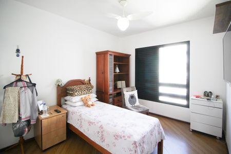 Apartamento à venda com 296m², 4 quartos e 2 vagas Apartamento à venda com 296m², 4 quartos e 2 vagasSuíte 2