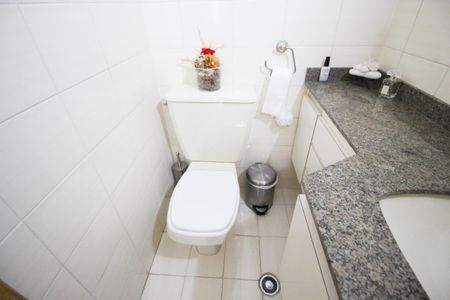 Apartamento à venda com 296m², 4 quartos e 2 vagas Apartamento à venda com 296m², 4 quartos e 2 vagasLavabo