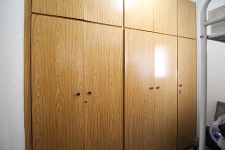 Apartamento à venda com 296m², 4 quartos e 2 vagas Apartamento à venda com 296m², 4 quartos e 2 vagasQuarto de Serviço