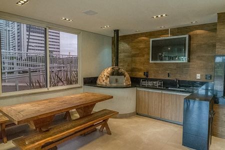 Apartamento à venda com 96m², 3 quartos e 2 vagas Apartamento à venda com 96m², 3 quartos e 2 vagasÁrea comum - Churrasqueira