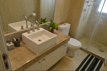 Apartamento à venda com 63m², 1 quarto e 1 vaga Apartamento à venda com 63m², 1 quarto e 1 vagaBanheiro da Suíte