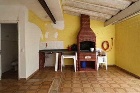 Casa à venda com 160m², 3 quartos e 2 vagasquintal com churrasqueira